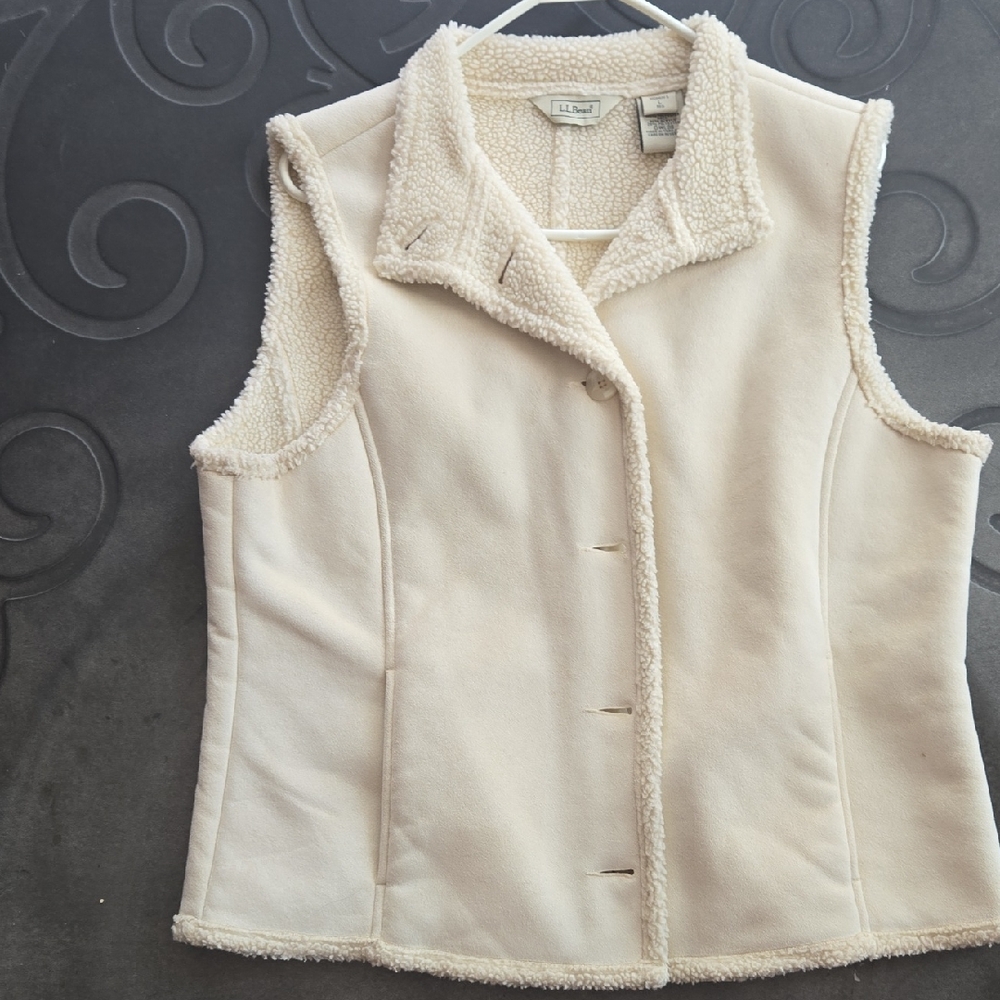 L.L. Bean Women's Off-White Sherpa Vest